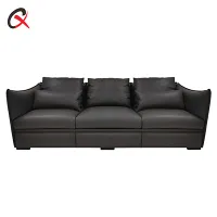 Sofa kulit tiga tempat duduk