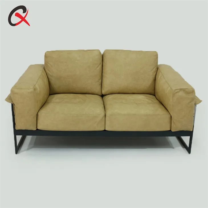 Sofa tempat duduk cinta moden